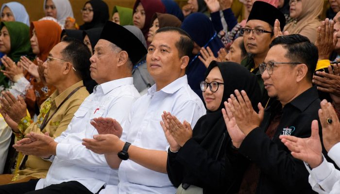 Gubernur Iqbal Minta Guru Jadi Pembentuk Karakter Generasi Masa Depan
