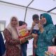 TP PKK Bima Salurkan Sembako dan Perkuat Program Cegah Stunting di Lambitu