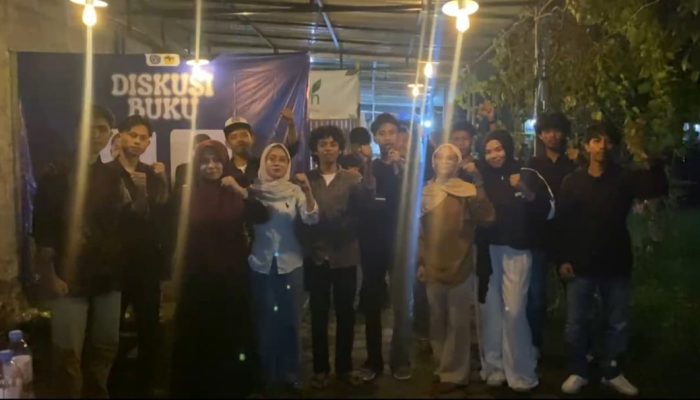 Giliran Mahasiswa Donggo–Soromandi Yogyakarta Kecam Gubernur NTB Soal Jalan Rusak  ‎
