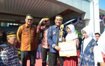 Hardiknas 2026, Pemkab Bima Serahkan Penghargaan untuk Juara Lomba Bertutur dan LKBB Nasional