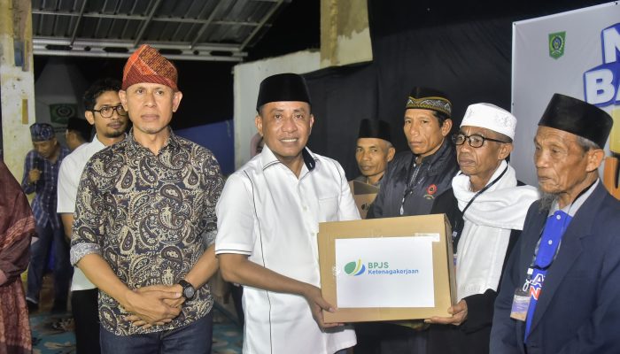 Dekatkan Pelayanan, Pemkab Bima Salurkan Berbagai Bantuan di Parado
