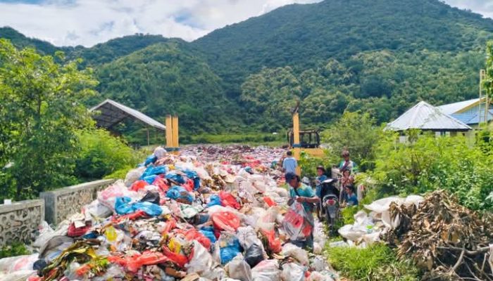 TPAS Waduwani Disorot: Open Dumping Terus Berjalan, Warga Siap Tempuh Jalur Hukum dan Laporkan DLH Bima ke Kementerian