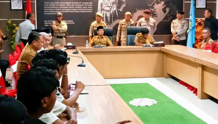 Bupati Bambang Firdaus Beberkan Keterbatasan APBD Saat Diminta GMPD Perbaiki Infrastruktur