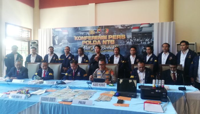 Polda NTB Bongkar Sindikat Pembuat STNK Palsu di Mataram, 4 Orang Jadi Tersangka