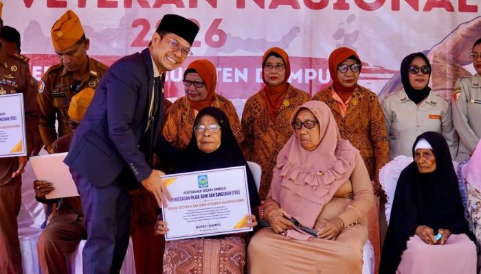 Hormati Jasa Pejuang, Bupati Dompu Gratiskan PBB dan Layanan Kesehatan Veteran