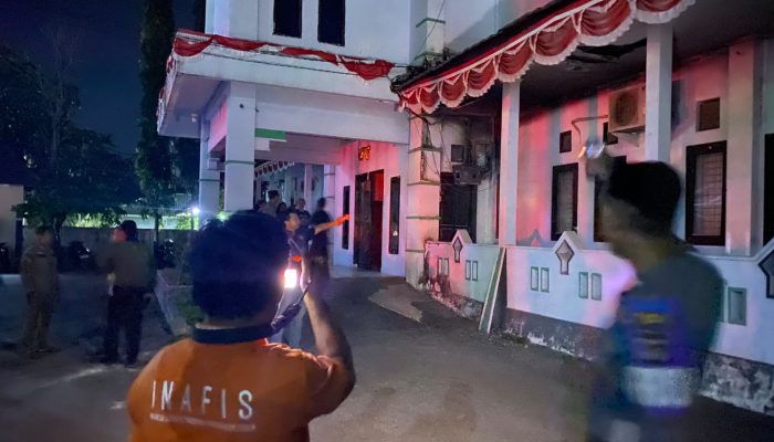 Panel Listrik Meledak di Kantor DPRD Kota Bima, Polisi Olah TKP