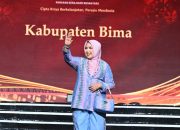 Tenun Bima Pamer Pesona di Panggung Kriyanusa Jakarta, Ketua Dekranasda Tampil Elegan