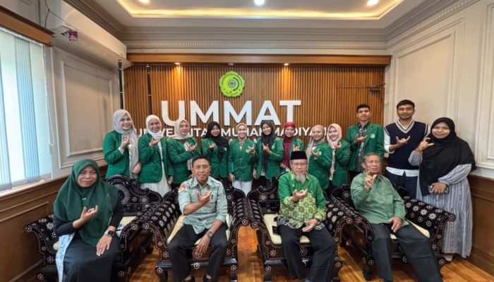 UMMAT Lepas 10 Mahasiswa Ikuti Ahmad Dahlan International Youth Camp 2026