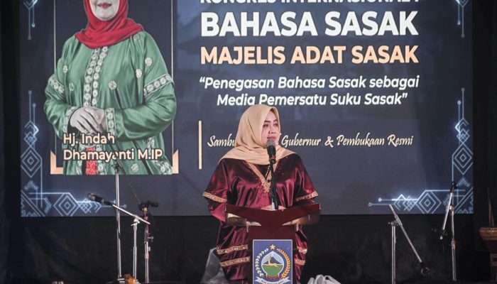 Buka Kongres Internasional Bahasa Sasak, Wagub NTB Serukan Penguatan Bahasa Ibu