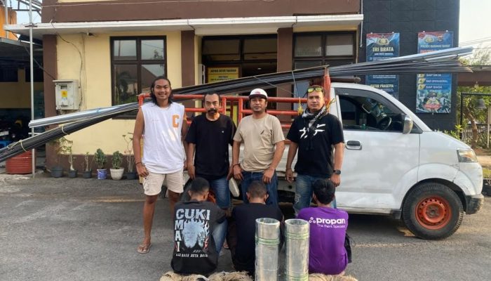 CCTV Bongkar Penggelapan Material Rp11 Juta, Tiga Karyawan Depo Sumber Bangunan Diciduk Polsek Rasbar