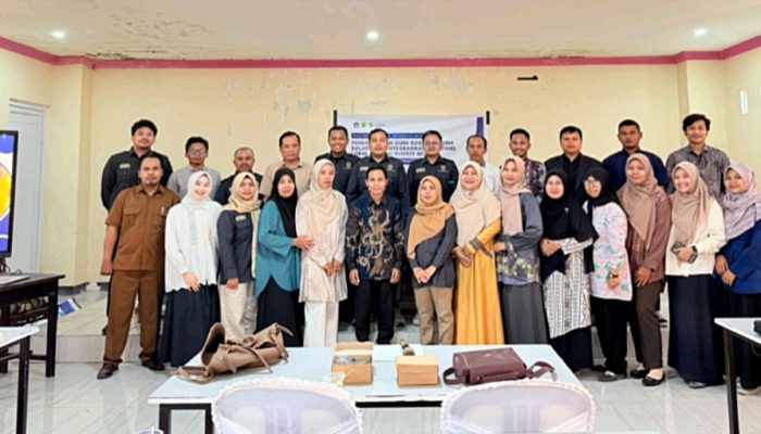 Dosen Universitas Mataram Dampingi Guru Sosiologi Dalam Integrasikan Isu Sosial Lokal sebagai Sumber Belajar